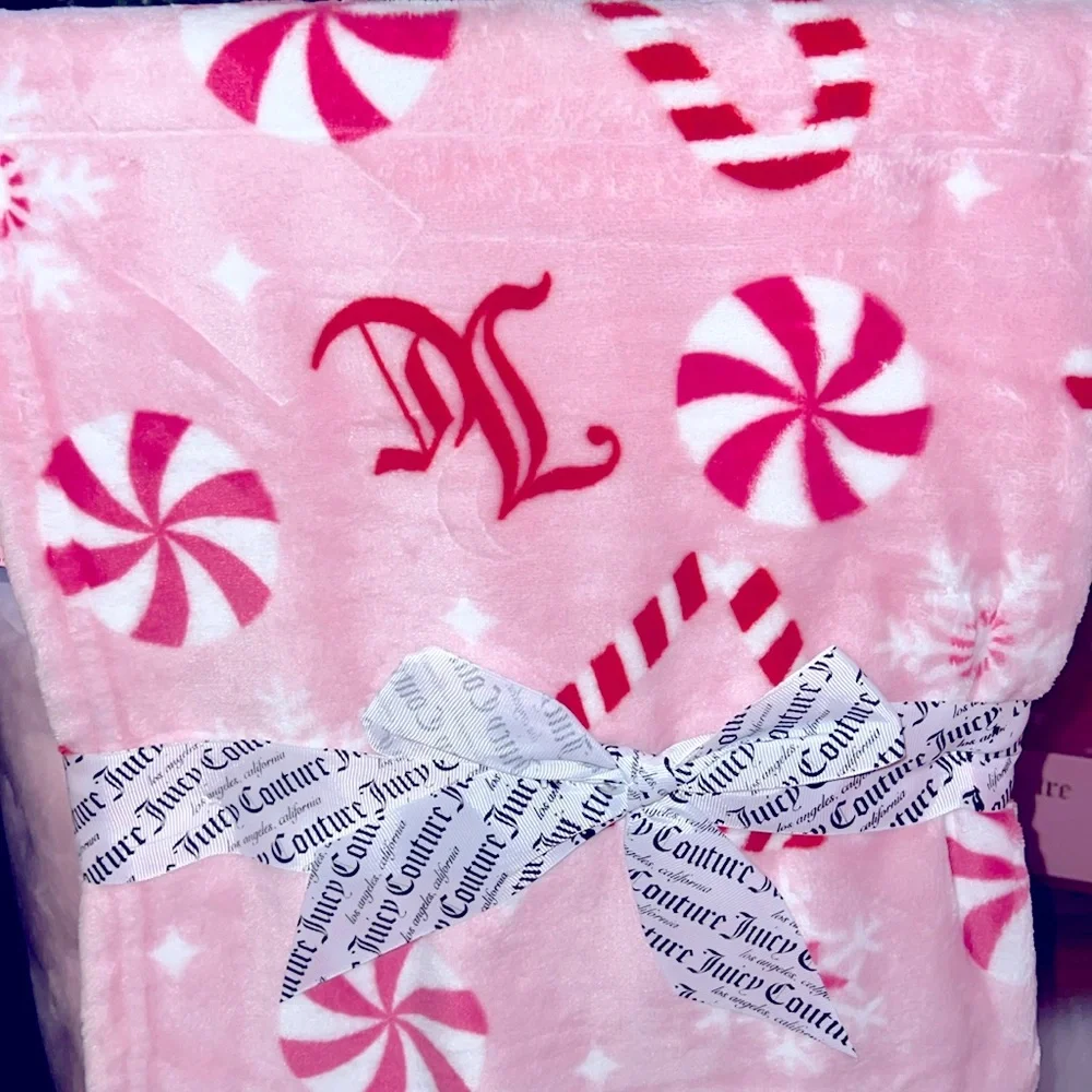 🩷🌲Juicy couture candy cane Christmas throw
